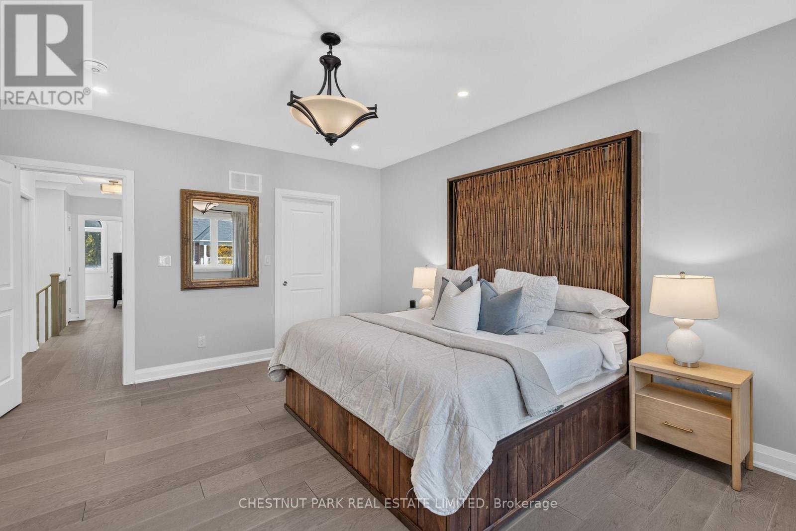 40 LOWTHER AVENUE - 23