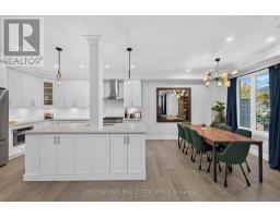 Laundry room - 40 Lowther Avenue, Richmond Hill, ON L4E2Z7 Photo 9