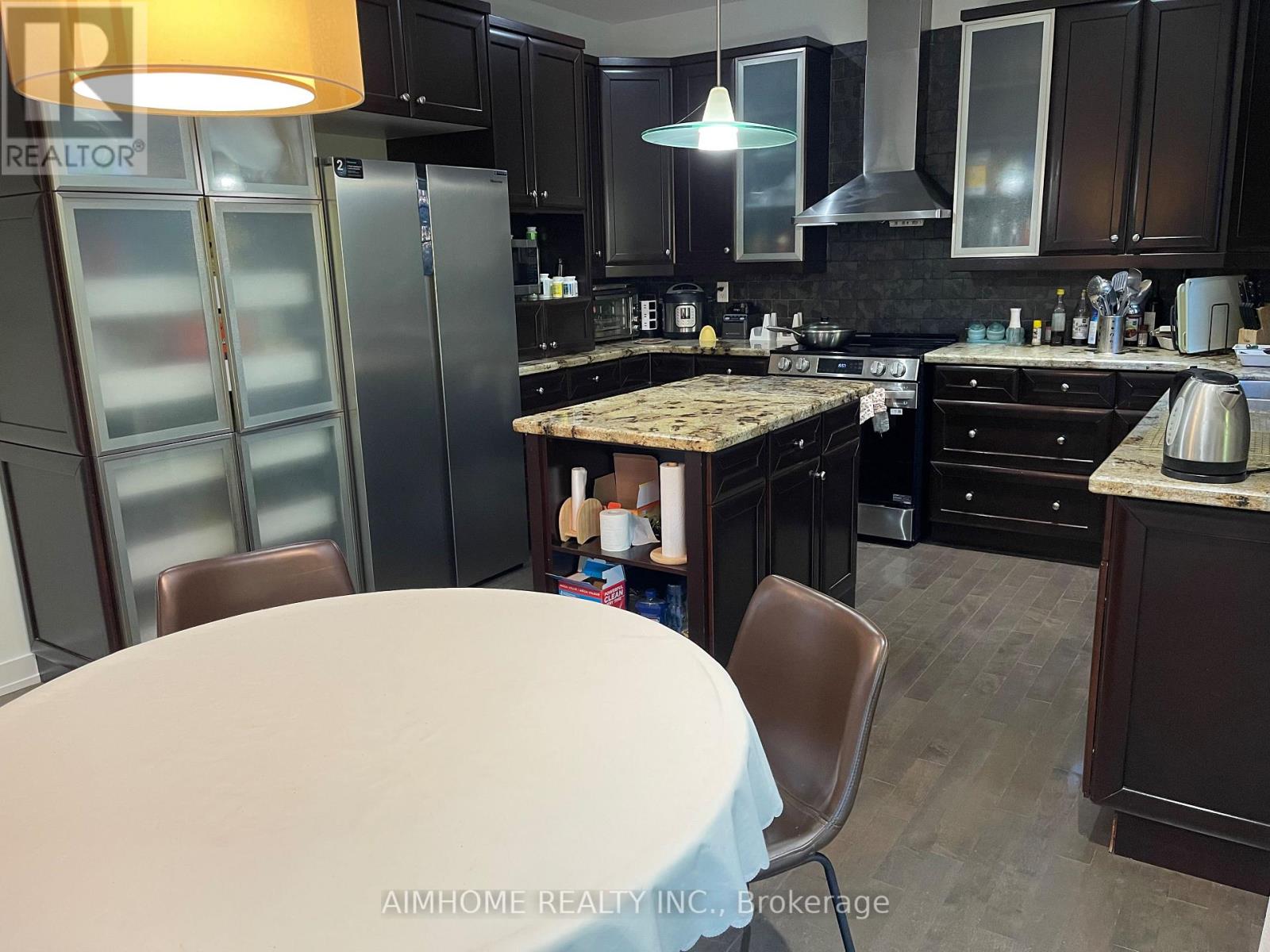 ROOM 2 - 16 HEARTHSIDE AVENUE, Richmond Hill (Westbrook) — photo 5