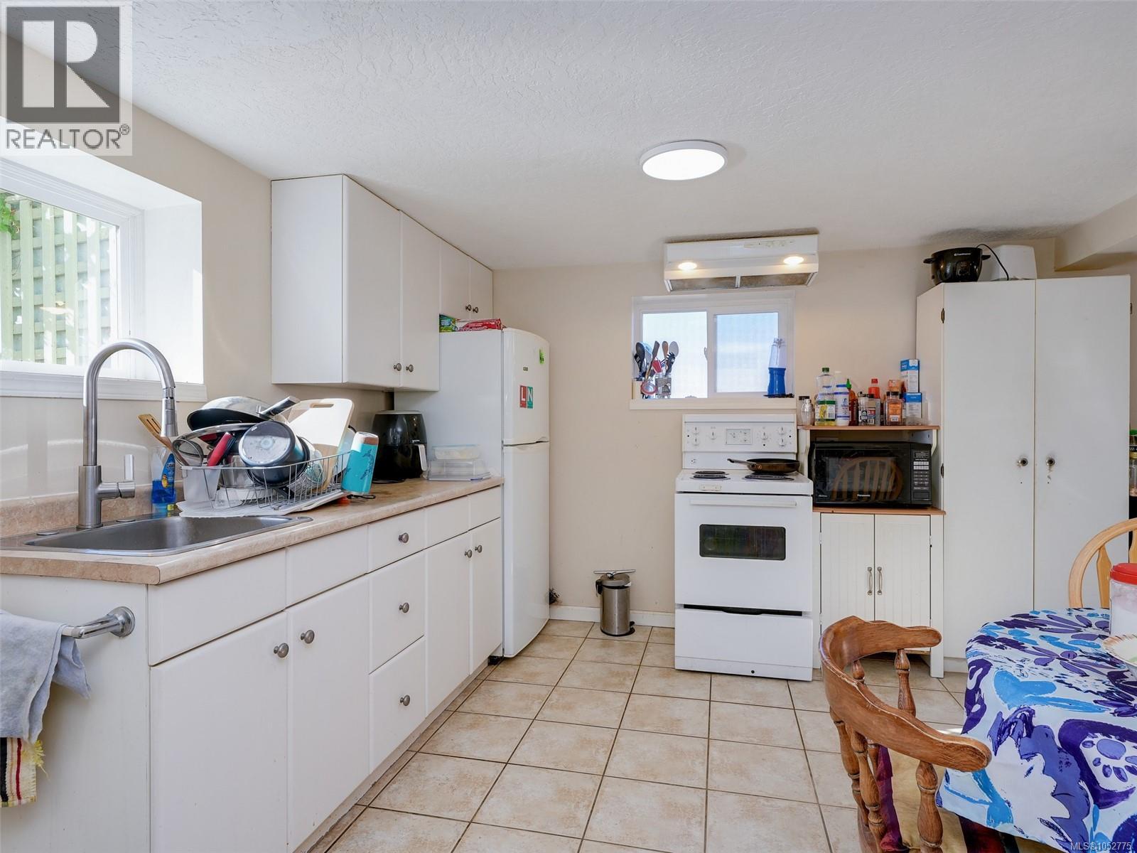  1451 Lang Street, Victoria