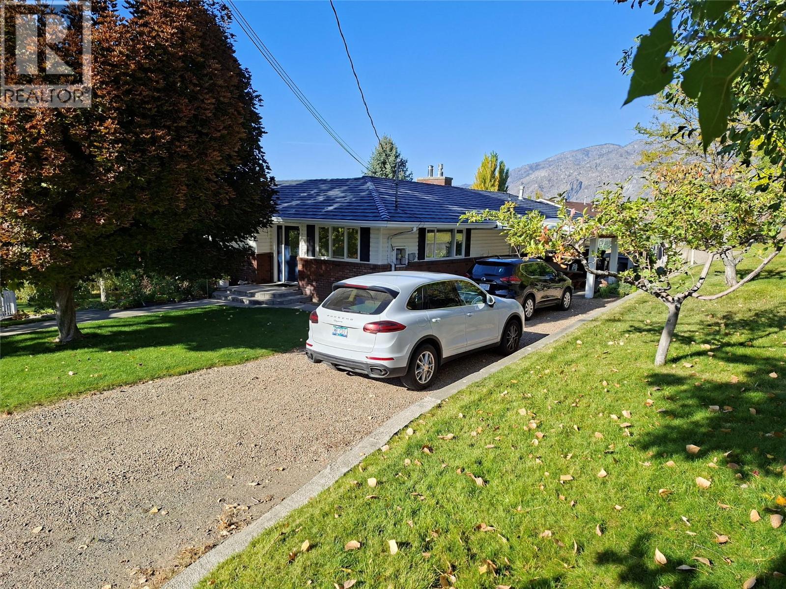 4306 36th Avenue - 37