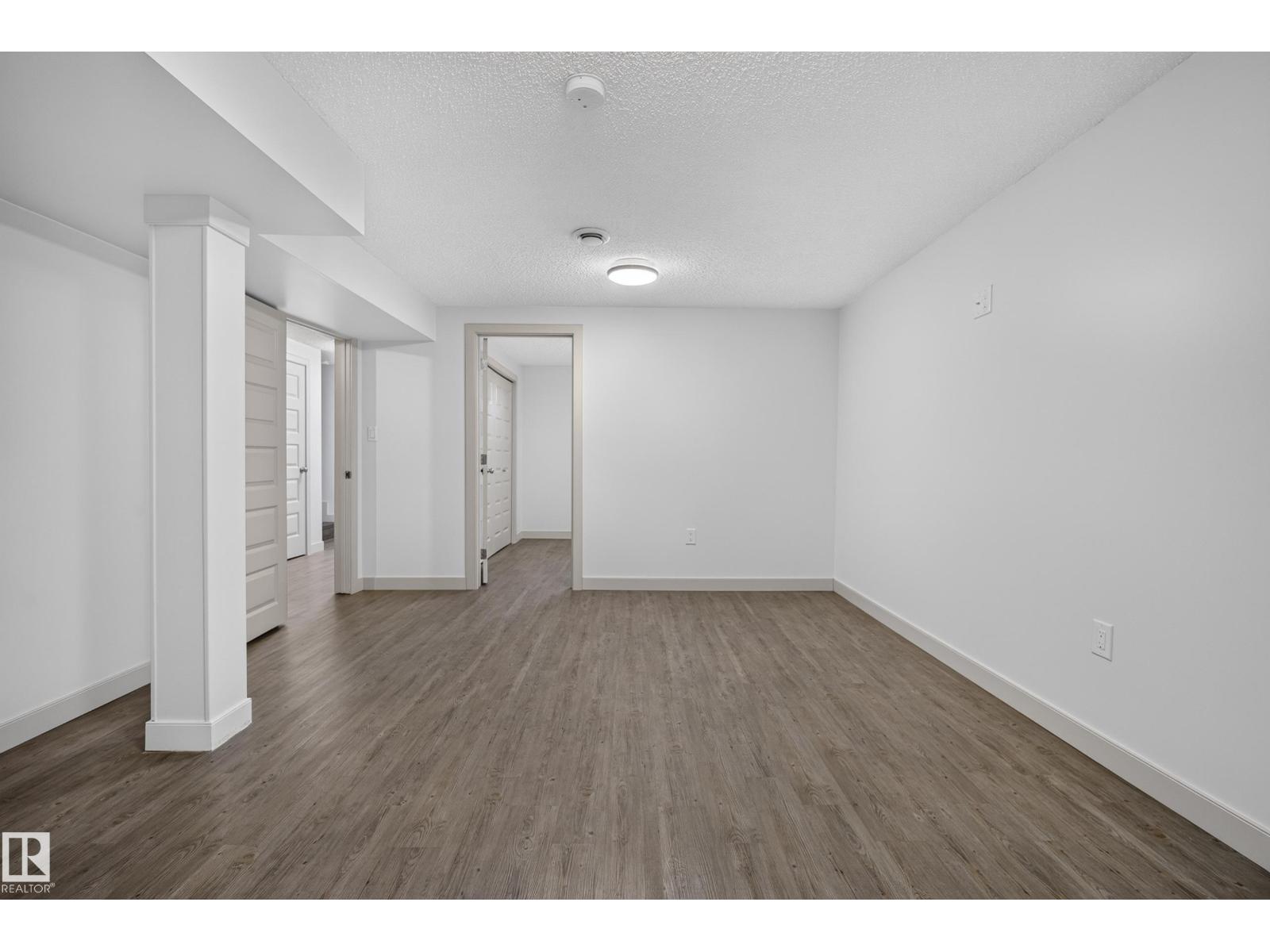 58 Pine Street, photo 28