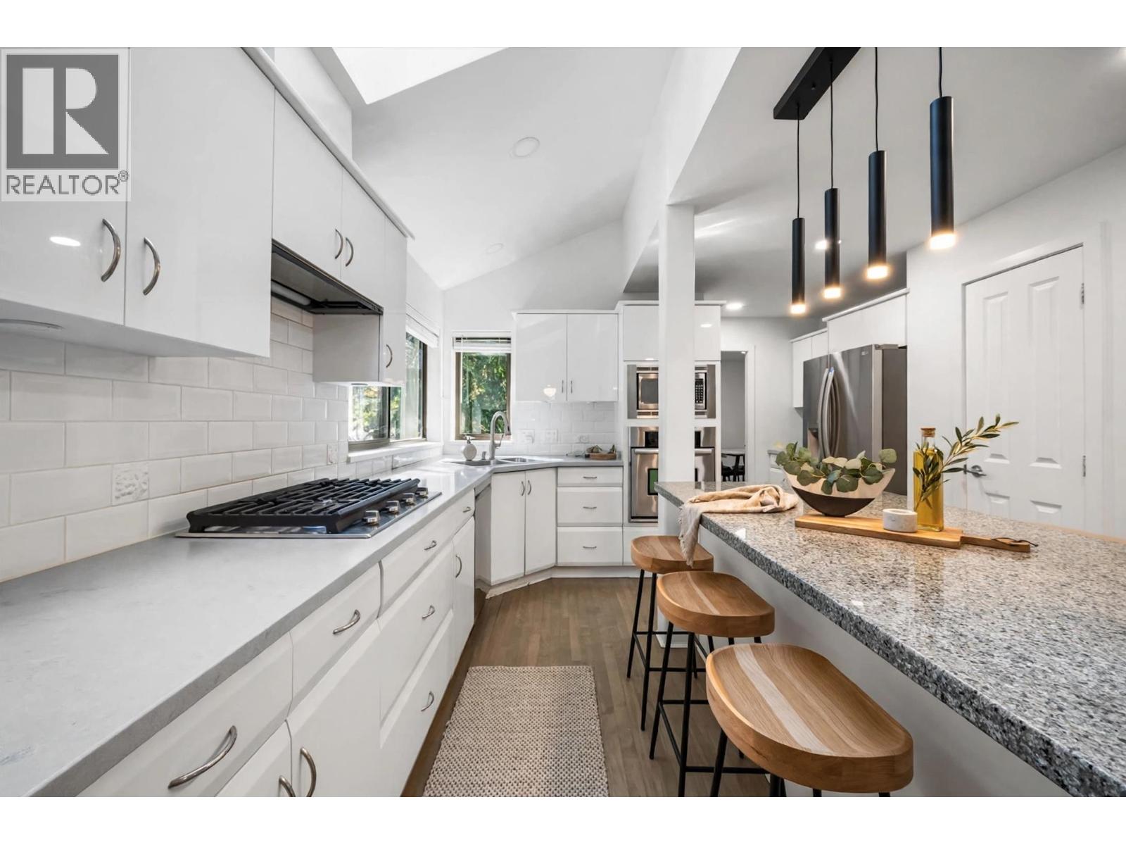 Photo of 5520 HUCKLEBERRY LANE 6