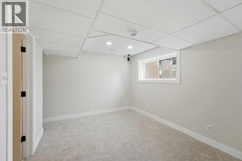 Photo 22 of 34