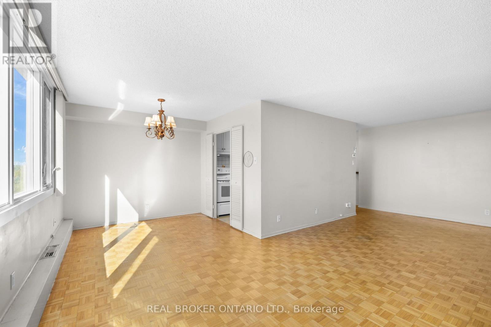 Condos for Sale in Ottawa – 506 – 2625 REGINA STREET, Ottawa – By Peter Sagos - Image 13