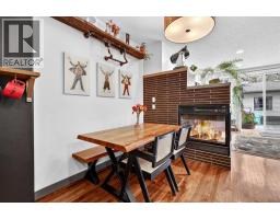 4pc Bathroom - 2117 15 Street Sw, Calgary, AB T2T3Y9 Photo 13