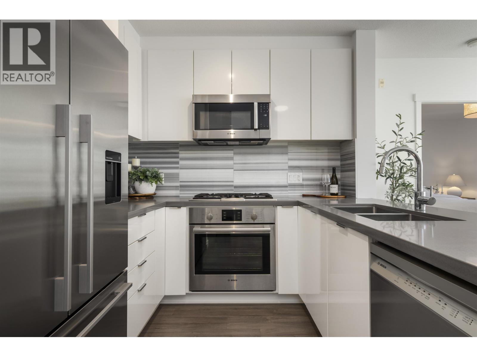 Photo of 206 3168 RIVERWALK AVENUE 8