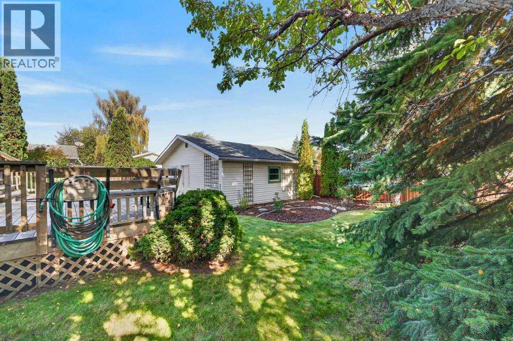 637 Willowburn Crescent SE photo 47