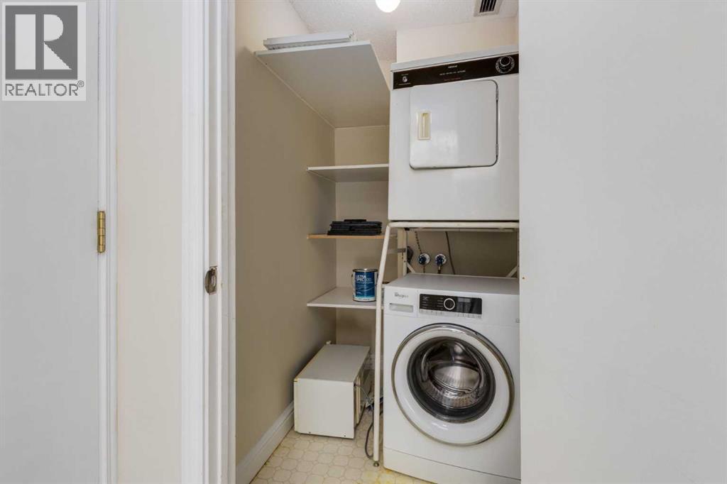 1402, 201 Braeglen Close SW photo 21