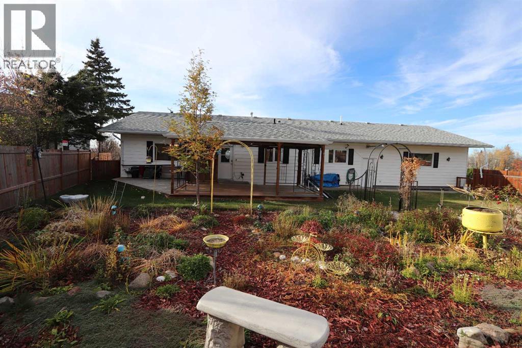 Listing photo – 5115 42 Street, Ponoka