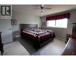4pc Bathroom - 5115 42 Street, Ponoka, AB T4J1C9 Photo 12