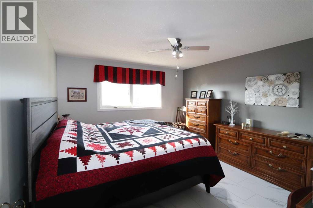 Listing photo – 5115 42 Street, Ponoka