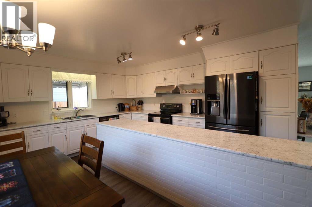 Listing photo – 5115 42 Street, Ponoka