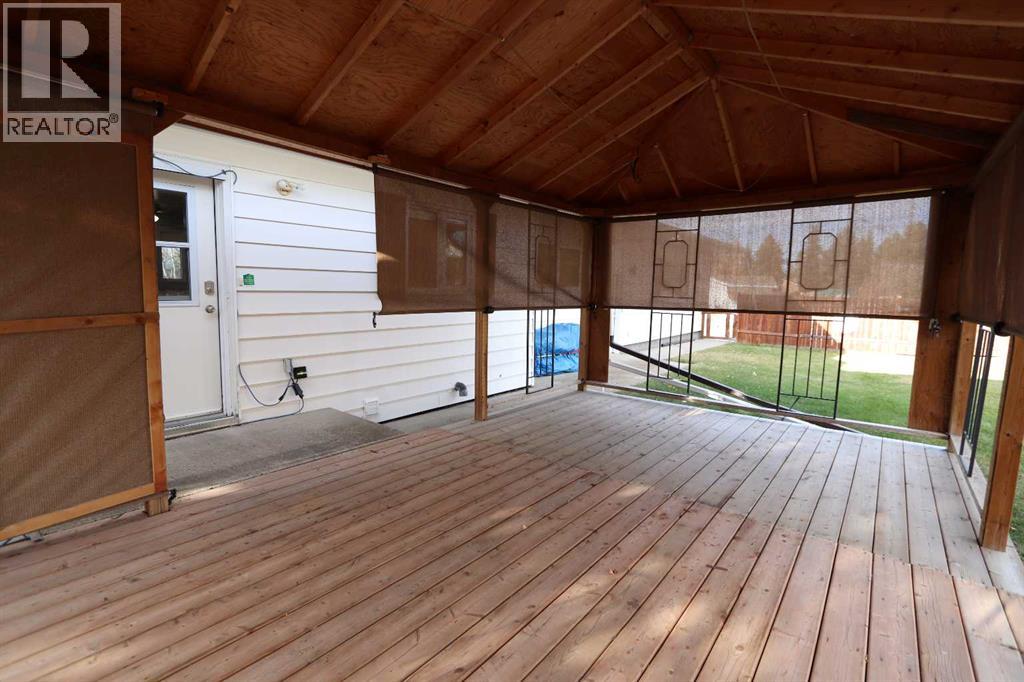Listing photo – 5115 42 Street, Ponoka
