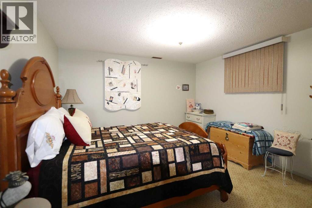 Listing photo – 5115 42 Street, Ponoka