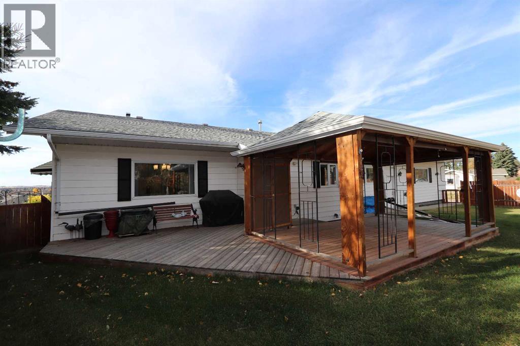 Listing photo – 5115 42 Street, Ponoka