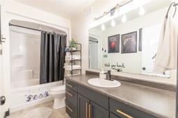 30 Rockridge Crescent, Blumenort, MB R0A0C1 Photo 15