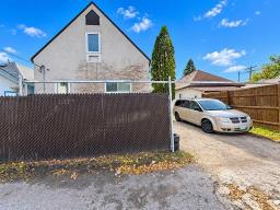 329 Magnus Avenue, Winnipeg, MB R2W2B7 Photo 38
