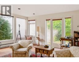 3443 Beach Avenue, Roberts Creek, BC V0N2W2 Photo 15