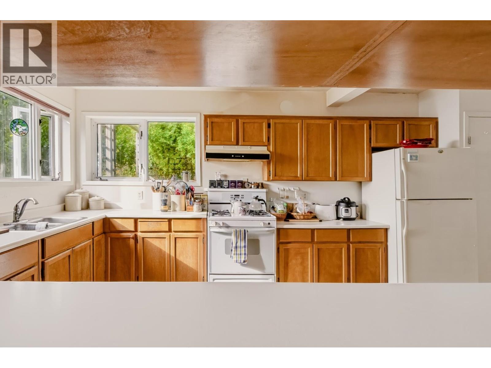 Photo of 3443 BEACH AVENUE 21
