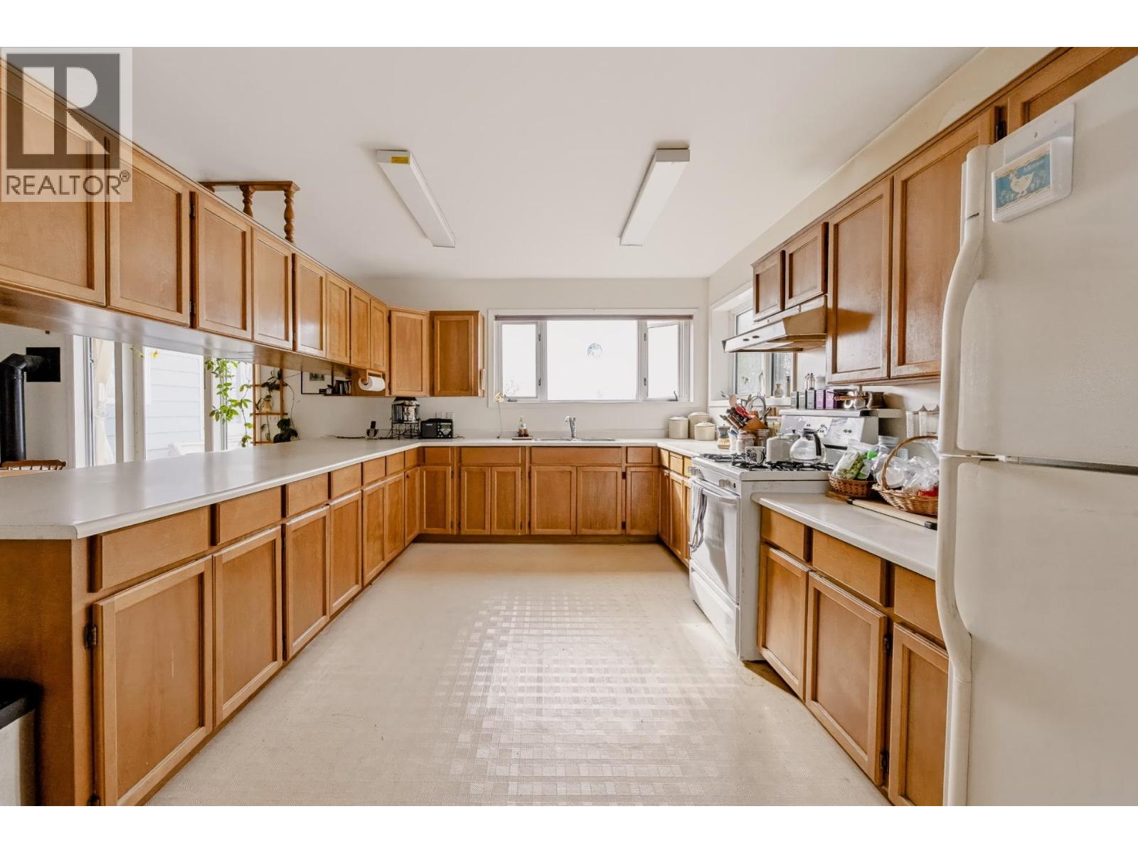 Photo of 3443 BEACH AVENUE 20