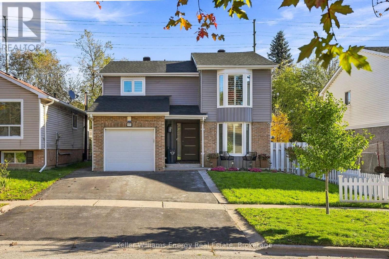 801 Greenbriar Drive, Oshawa, ON