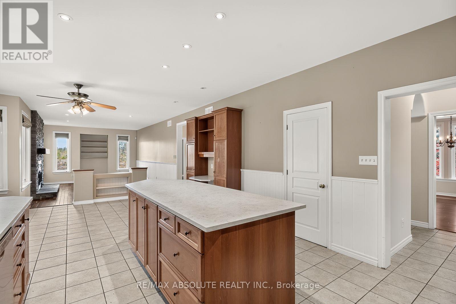 Condos for Sale in Ottawa – 7001 FLEWELLYN ROAD, Ottawa – By Peter Sagos - Image 21