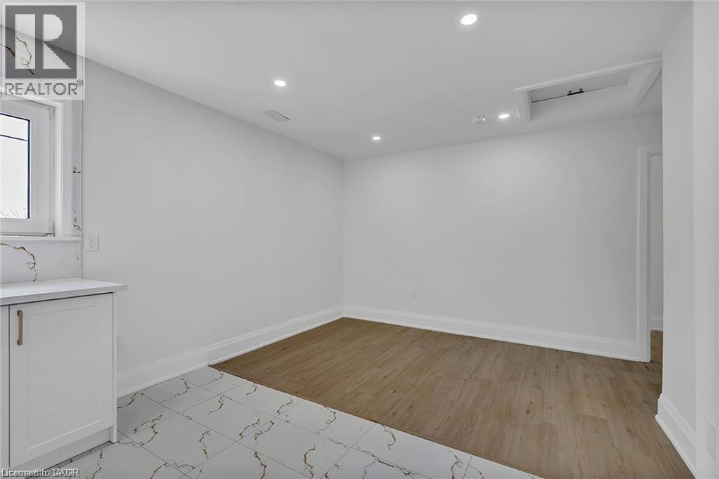 581 LANCASTER Street W Unit# 2, Kitchener — photo 6