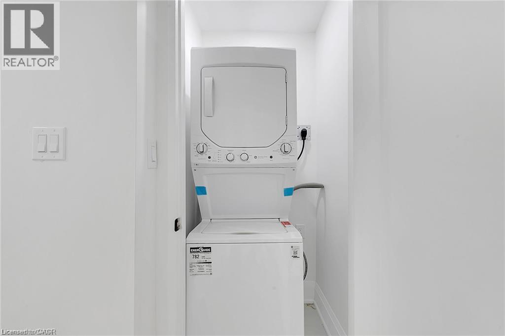 581 LANCASTER Street W Unit# 2, Kitchener — photo 8