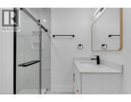 581 Lancaster Street W Unit# 2, Kitchener, ON N2K1M5 Photo 7