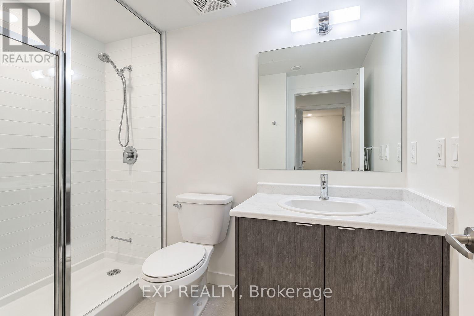 101- 120 Canon jackson Drive, Toronto, ON photo 11