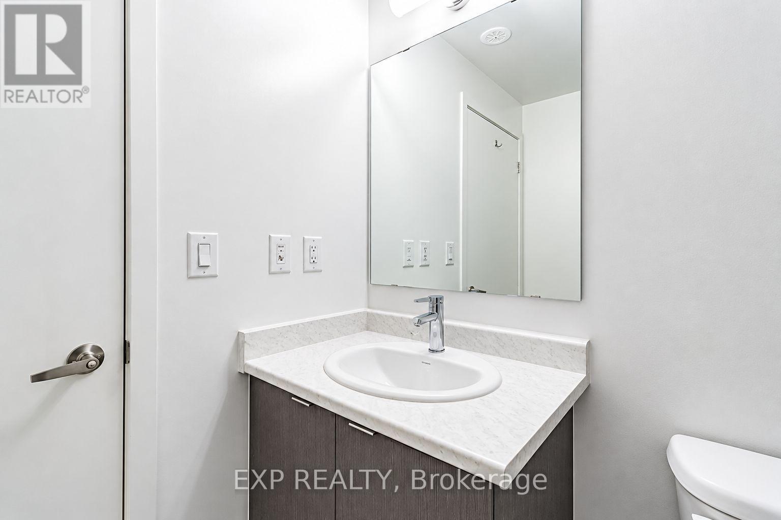 101- 120 Canon jackson Drive, Toronto, ON photo 15