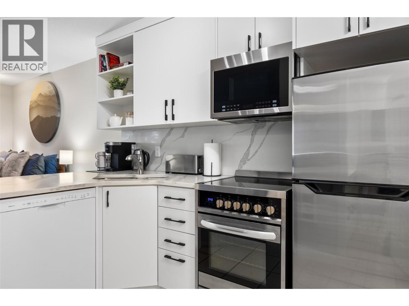 #46 3320 VILLAGE Place - 8