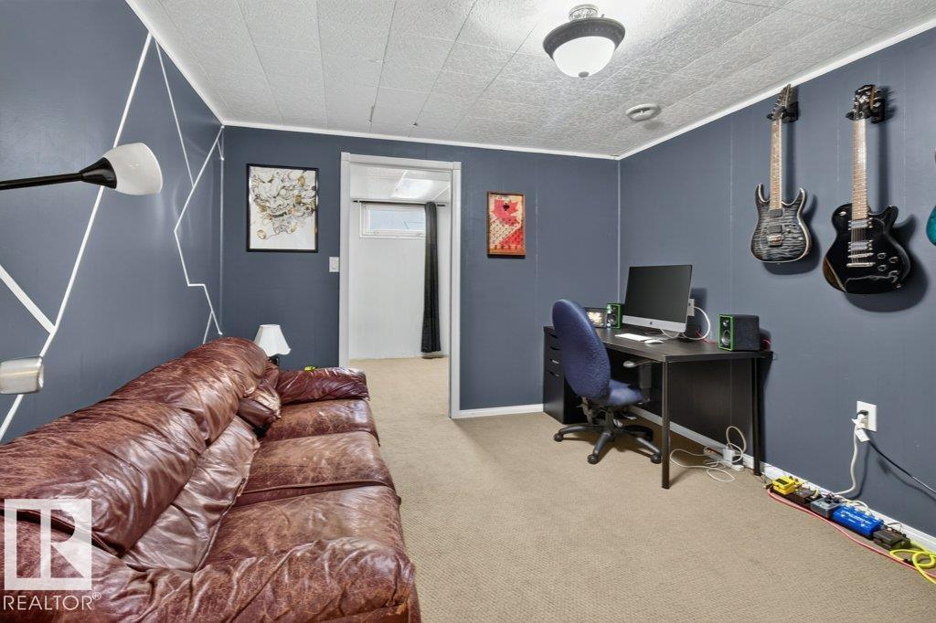 9120 92 Avenue, photo 47