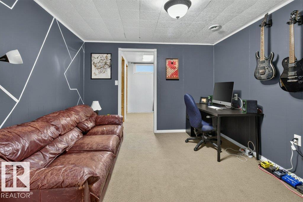 9120 92 Avenue, photo 48
