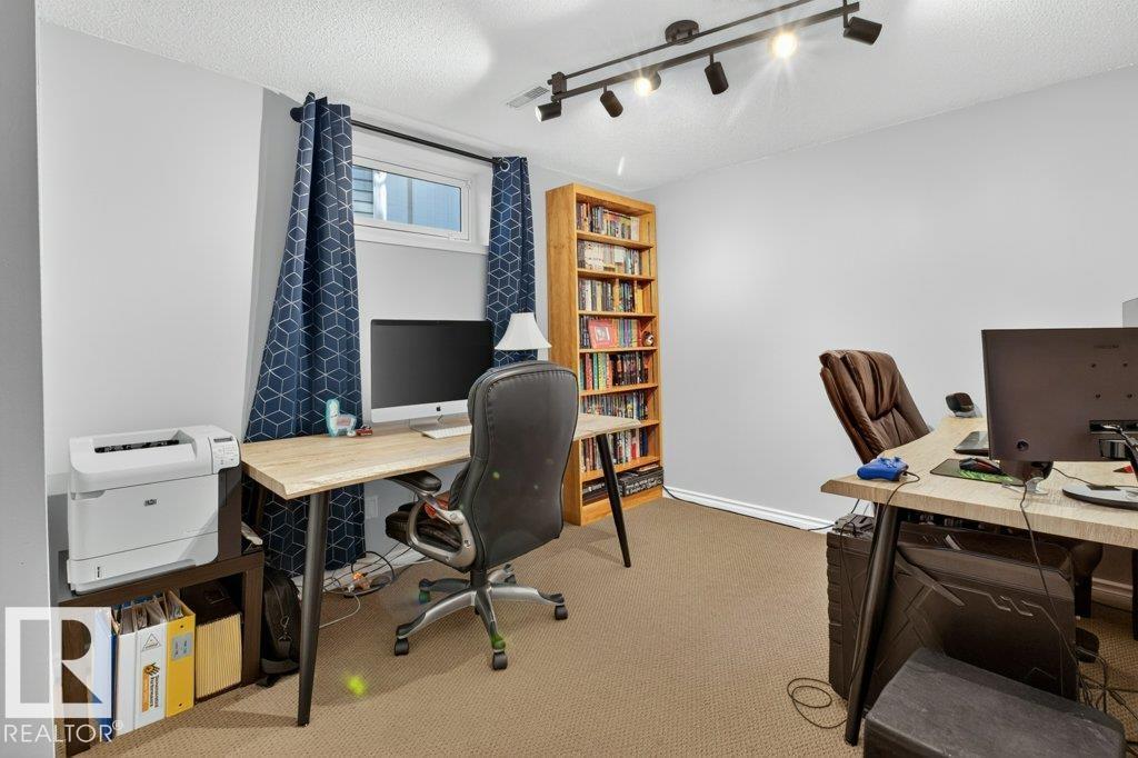 9120 92 Avenue, photo 53