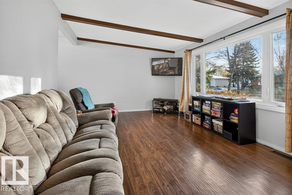 9120 92 Avenue, photo 9