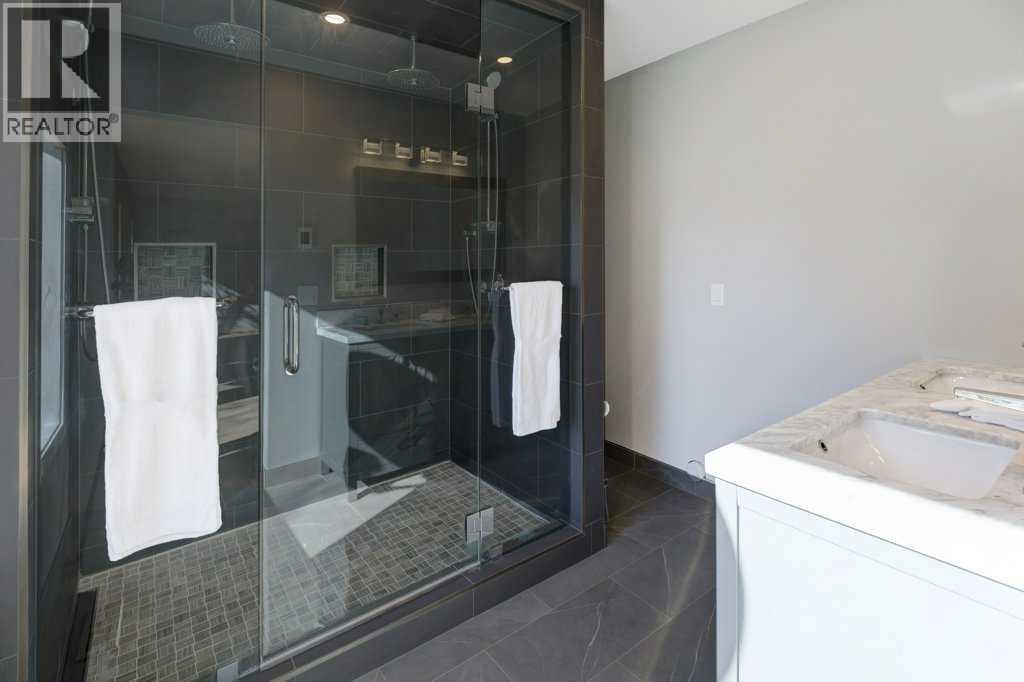 212 Riverview Close SE photo 21