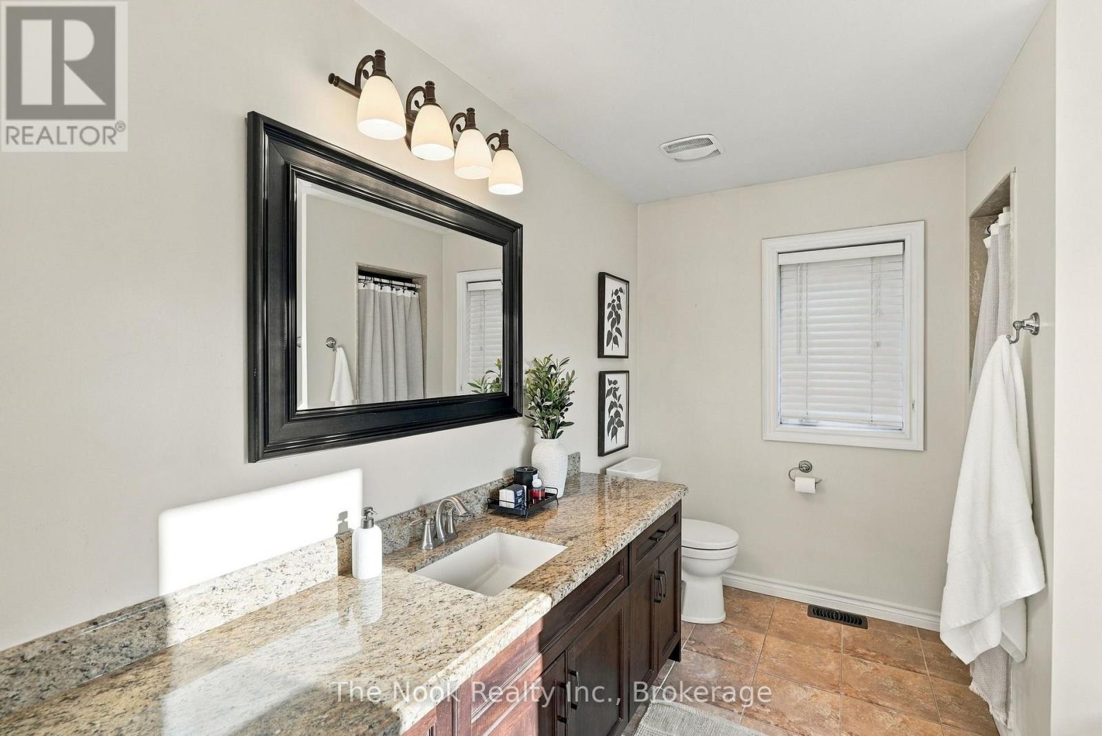 39 Serene Court, Whitby, ON photo 20