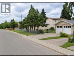 2pc Bathroom - 805 4th Street E, Prince Albert, SK S6V0K6 Photo 11