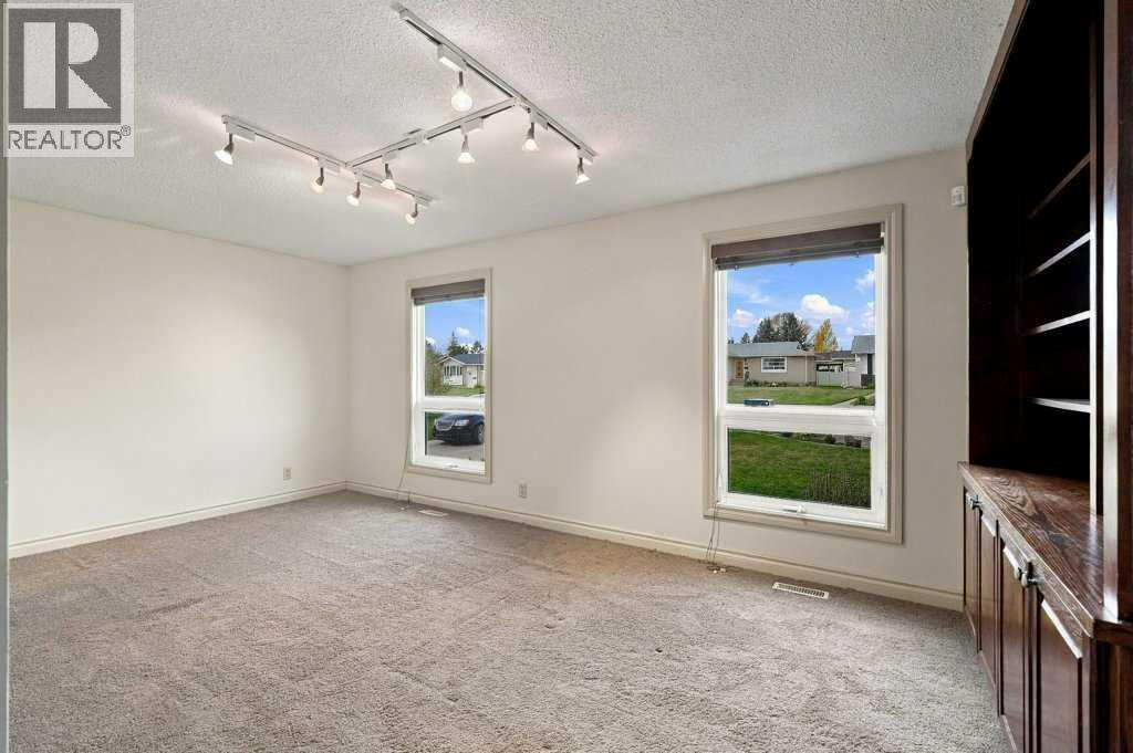 Listing photo – 81 Oberlin Avenue, Red Deer