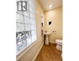 2070 Riverside Avenue, Trail, BC V1R3Z4 Photo 19
