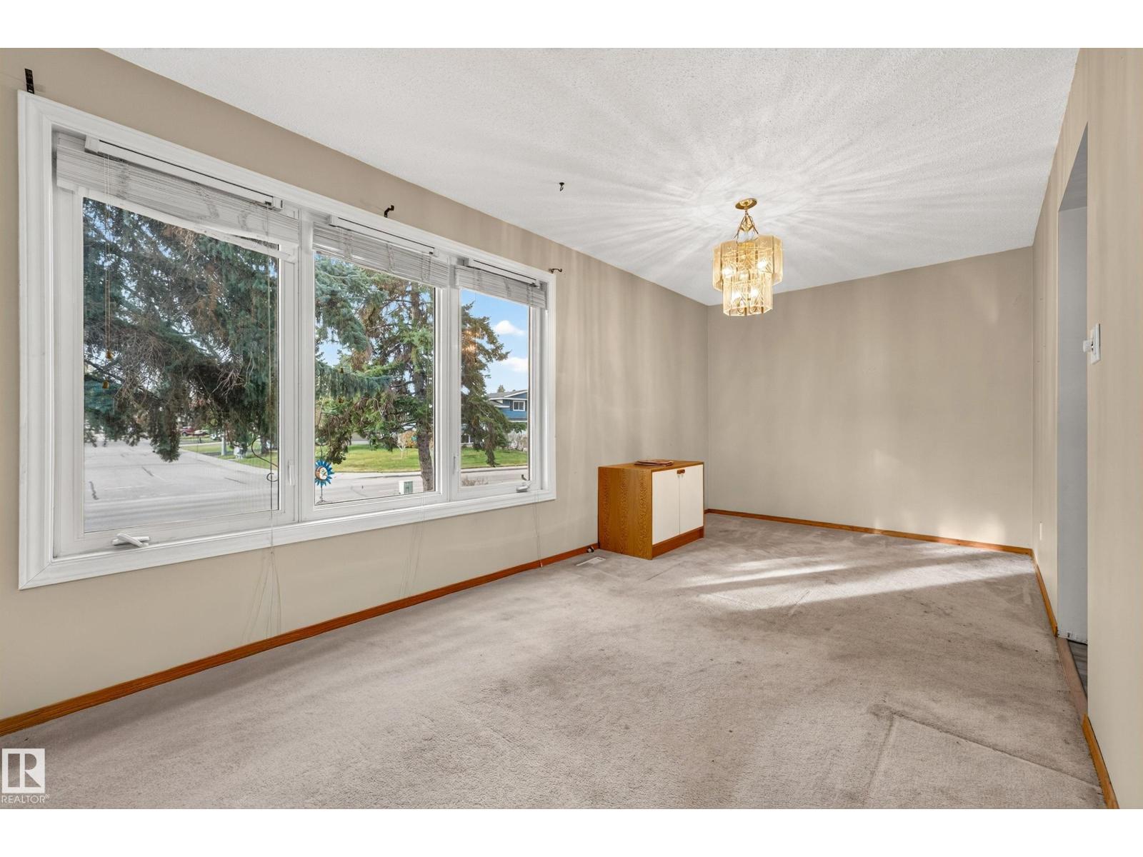 119 Main Boulevard, photo 11