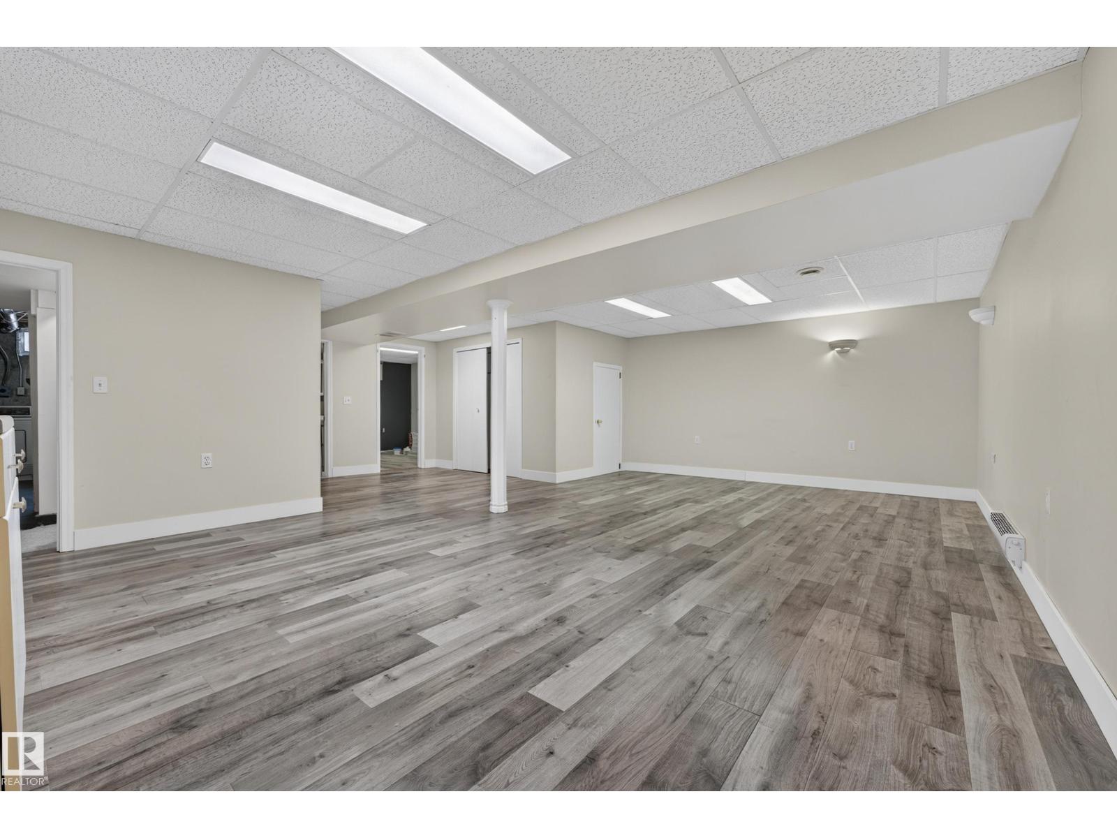 119 Main Boulevard, photo 30