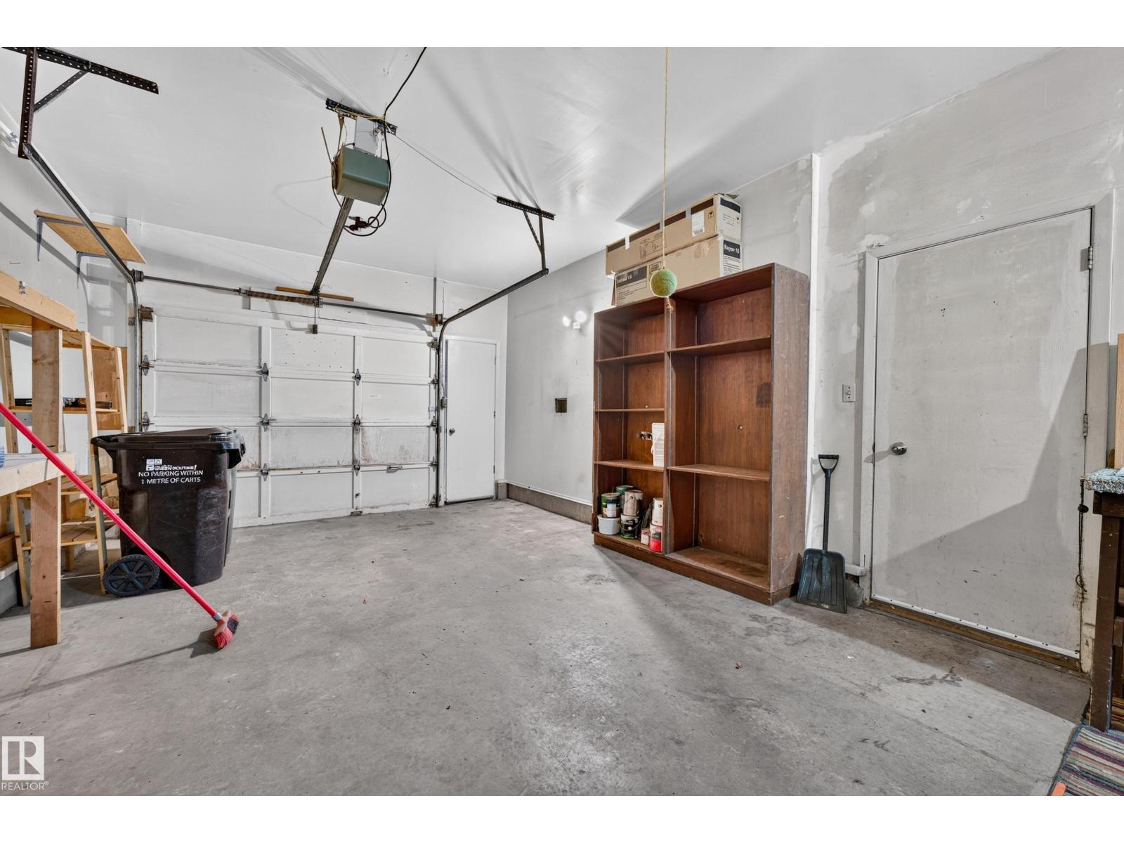 119 Main Boulevard, photo 39