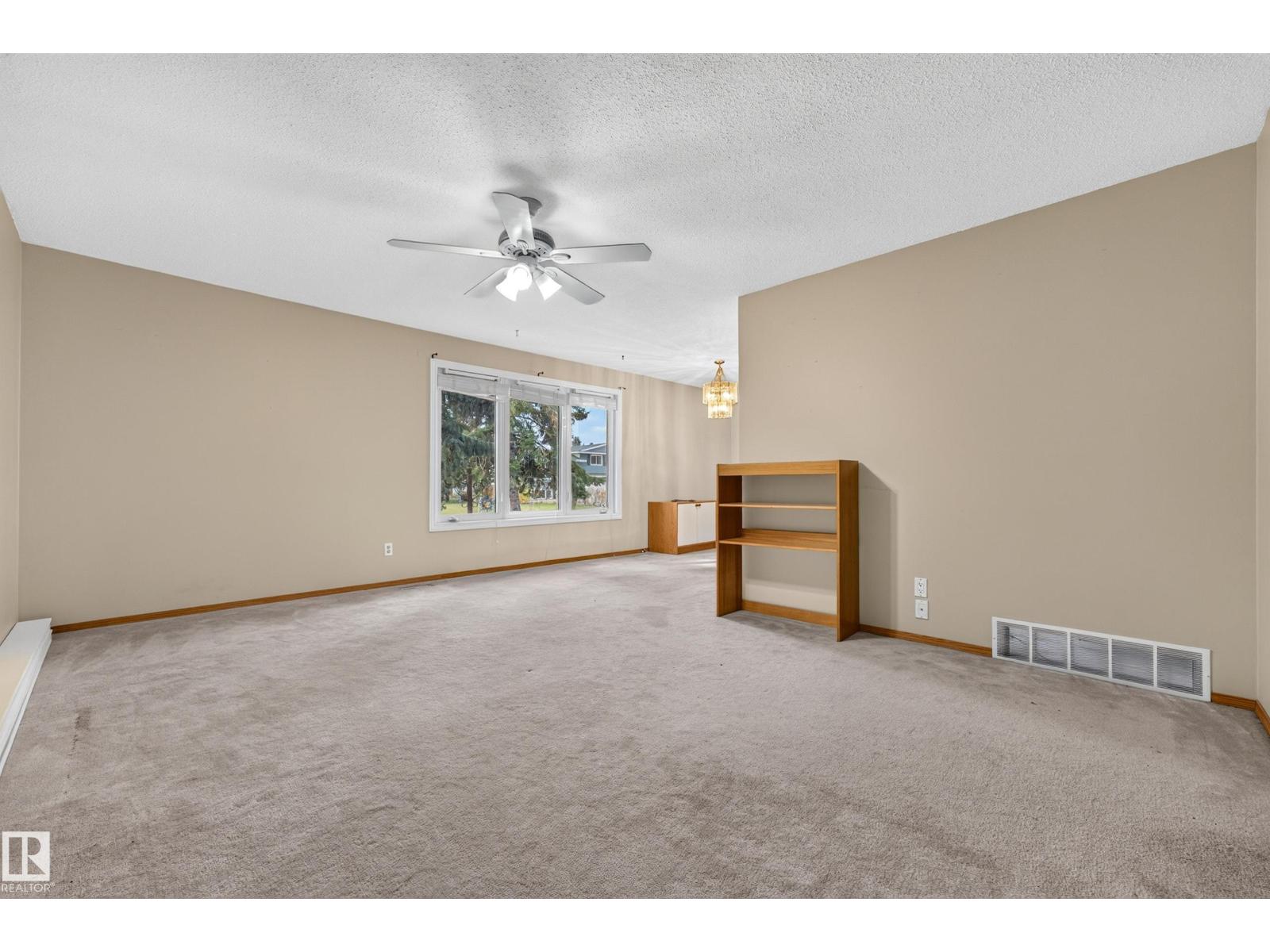 119 Main Boulevard, photo 6