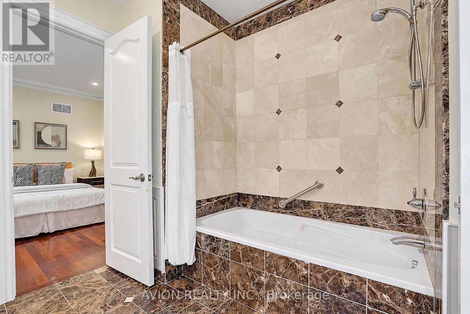 28 Tally Lane, Toronto, ON photo 31
