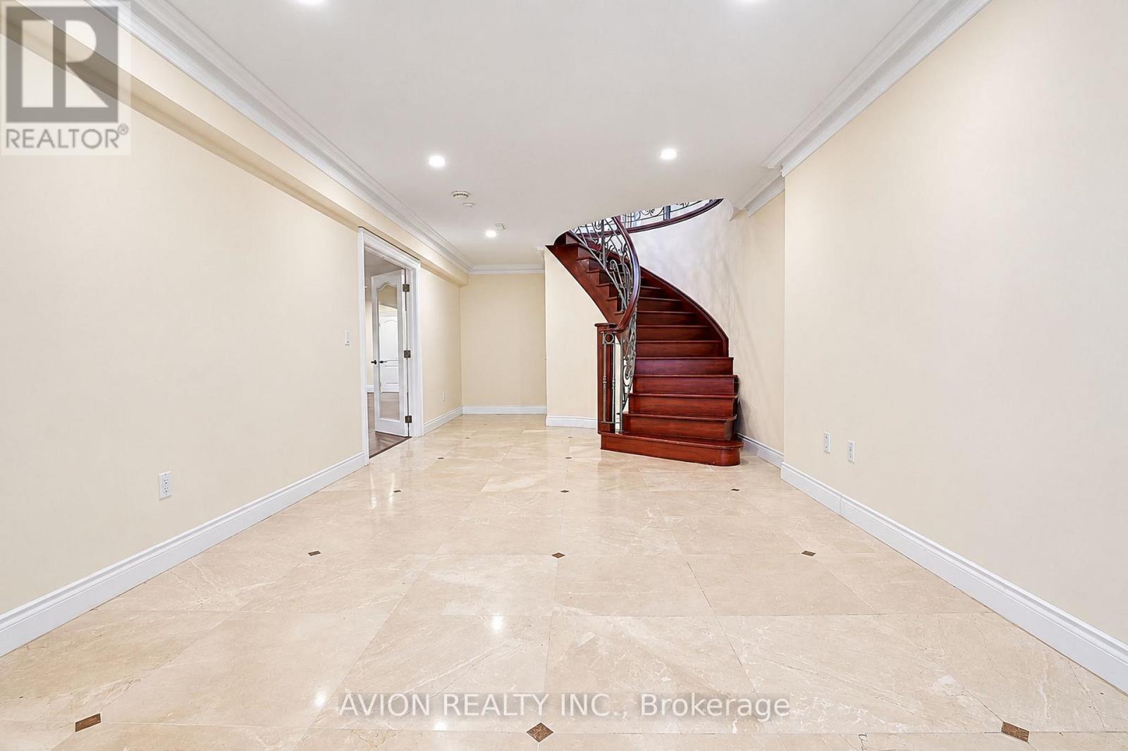 28 Tally Lane, Toronto, ON photo 37