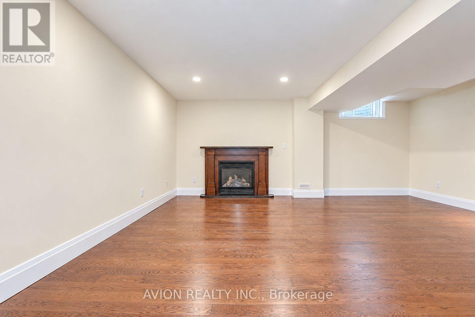28 Tally Lane, Toronto, ON photo 44