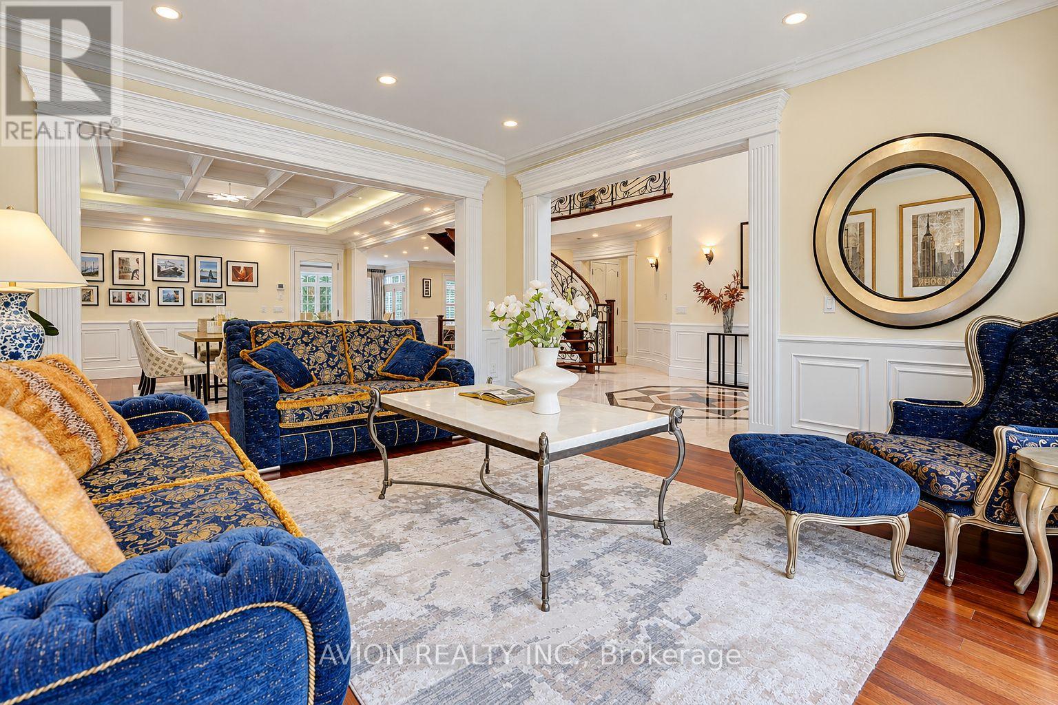 28 Tally Lane, Toronto, ON photo 9